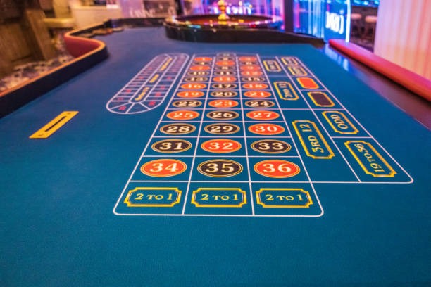 sate app showing live dealer blackjack table with real dealer